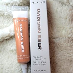 ⏬️CLEARANCE LIMITED EDITION💥Morphe Madison Beer Shimmer Highlighter!